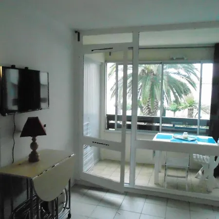 Apartment Arche De Noe 1